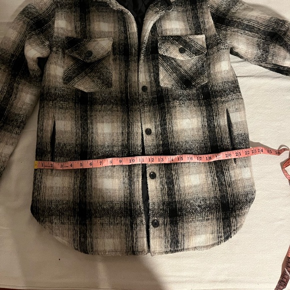 CJLA Shacket - Picture 9 of 12